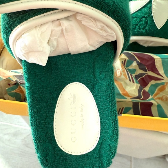 New authentic 💯 % Gucci X Adidas slides in green color with Adidas logo on top. - Picture 6 of 8